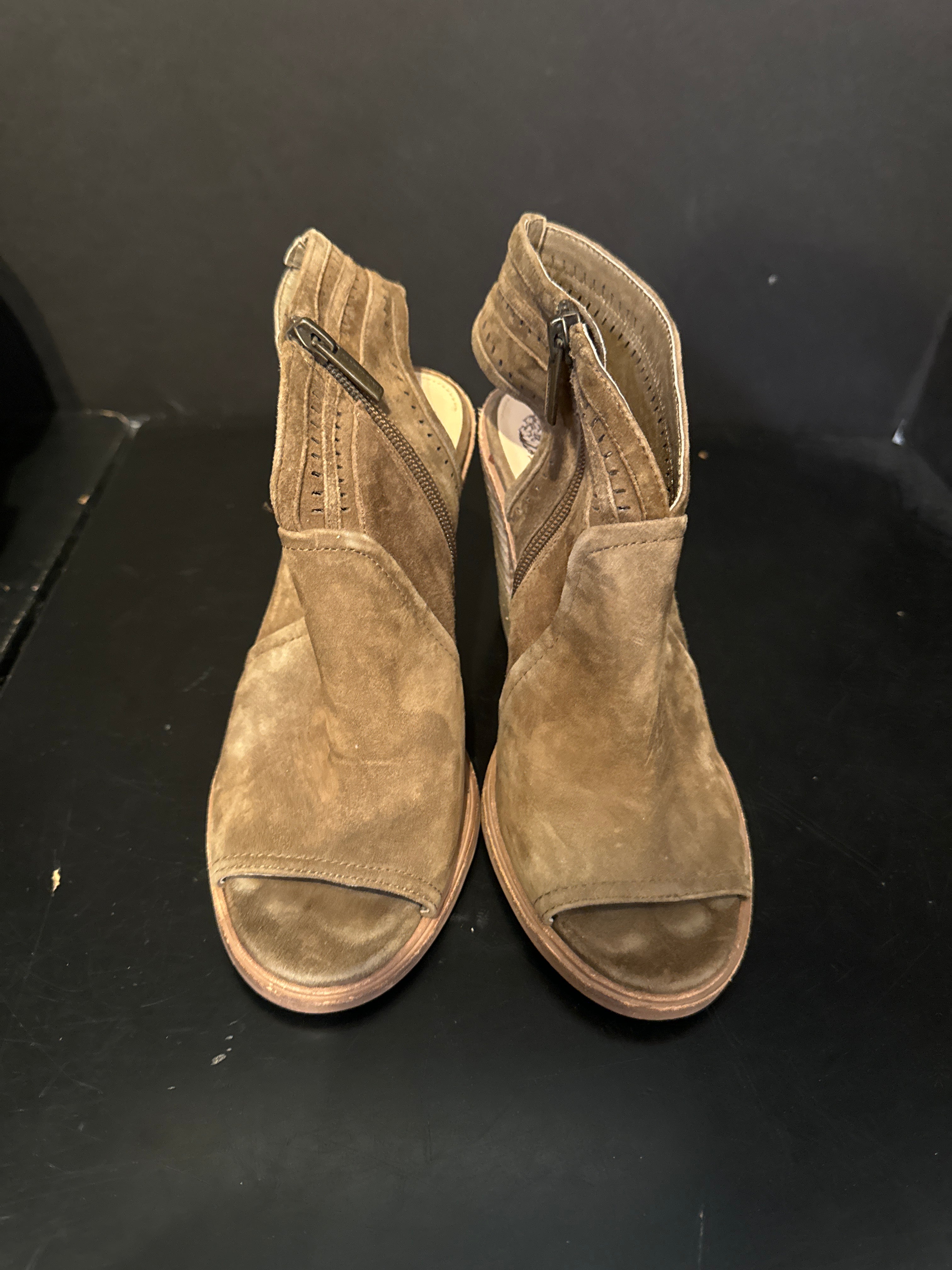 Vince Camuto Suede Peephole Shoes - size 7