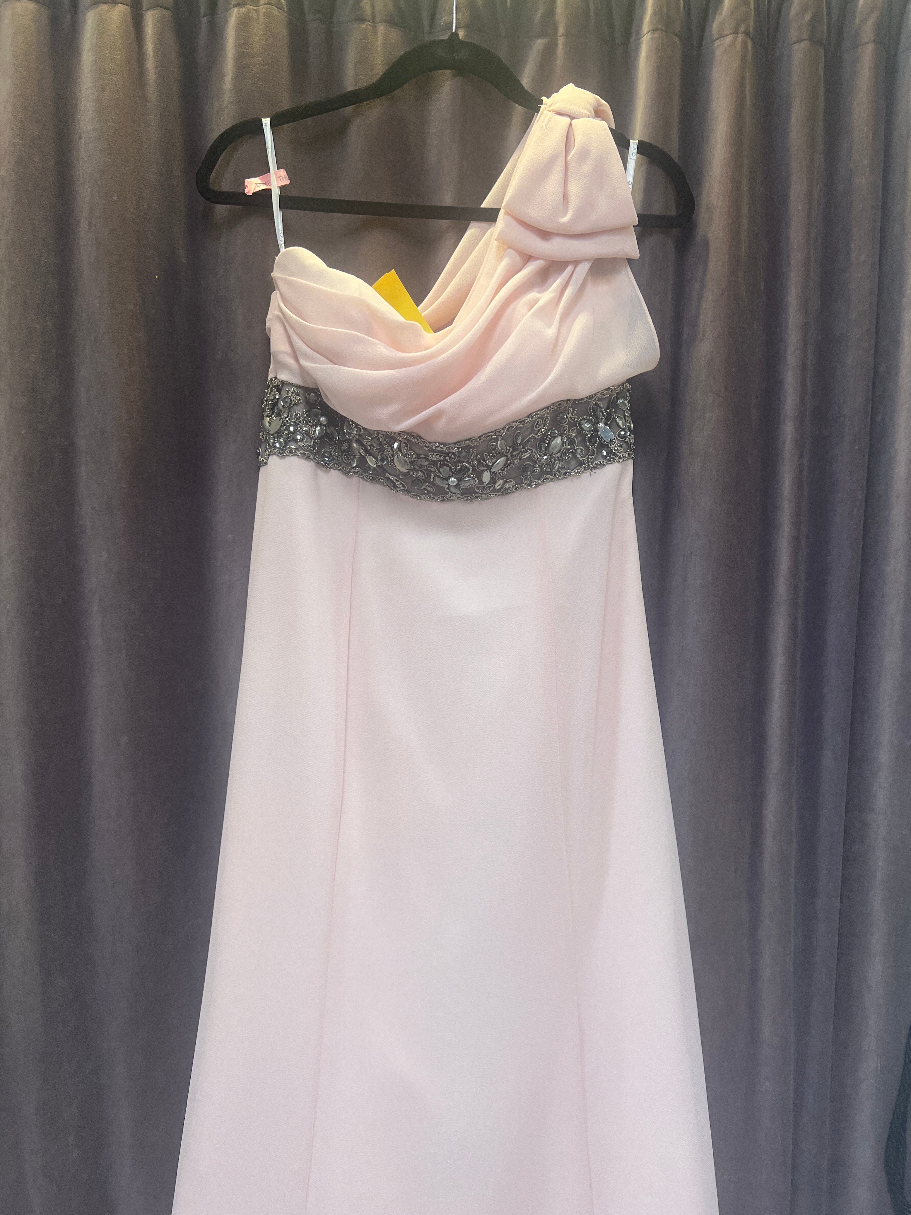 Love RS Bust 1 Shoulder Evening Gown (Size 10)