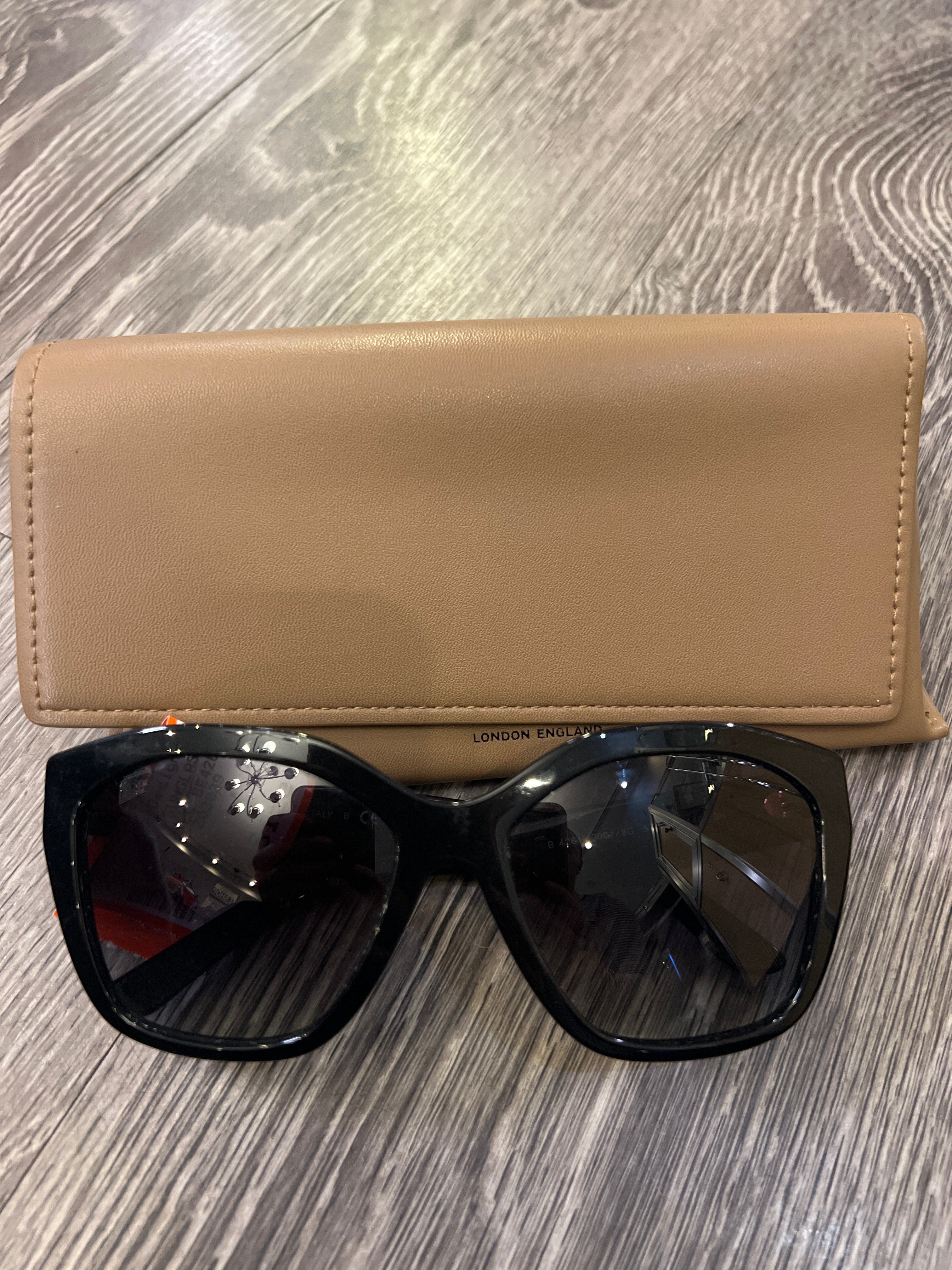 Burberry Sunglasses With Case