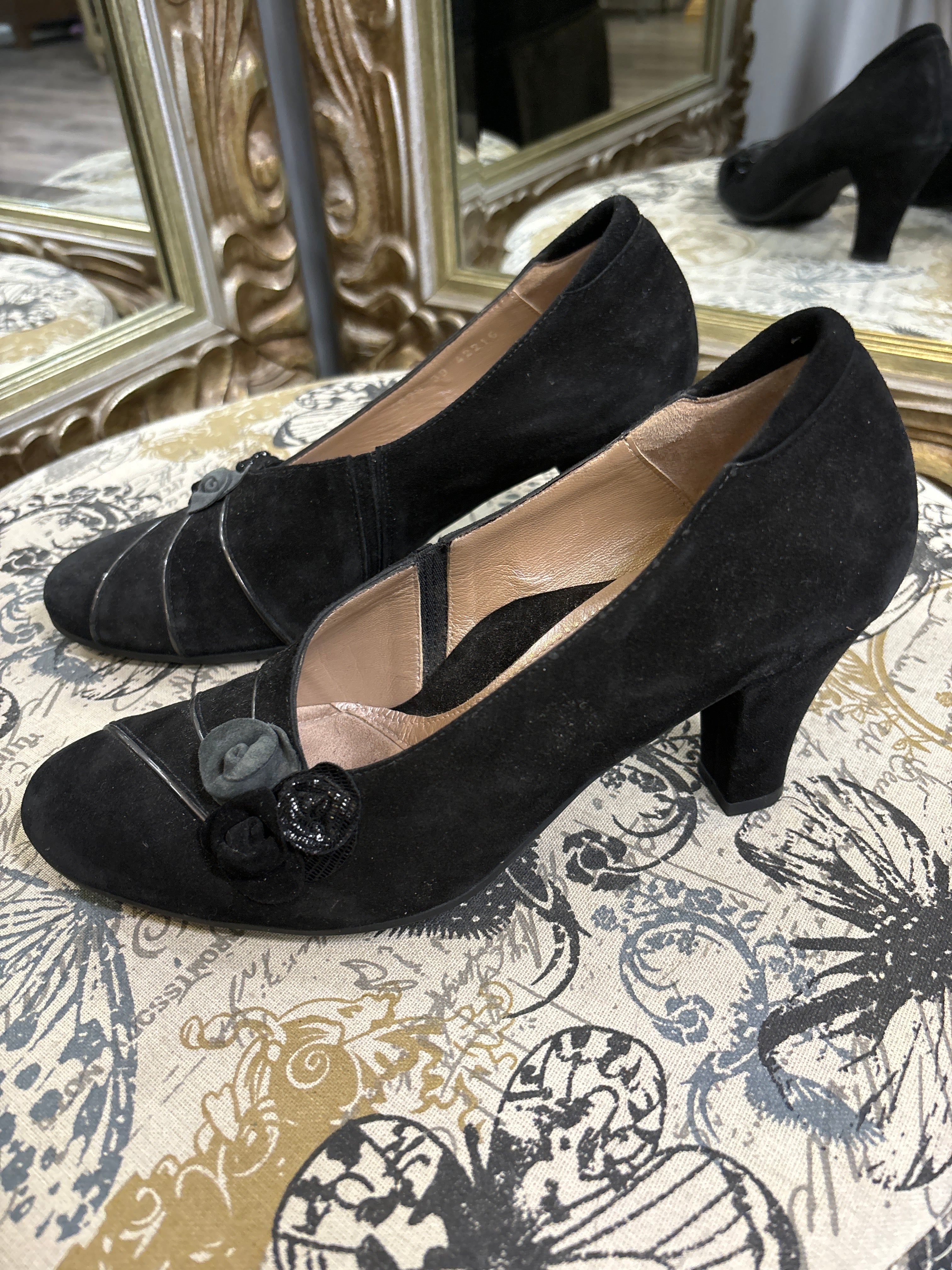 Beautifeel Suede Flower Heels - Size 39