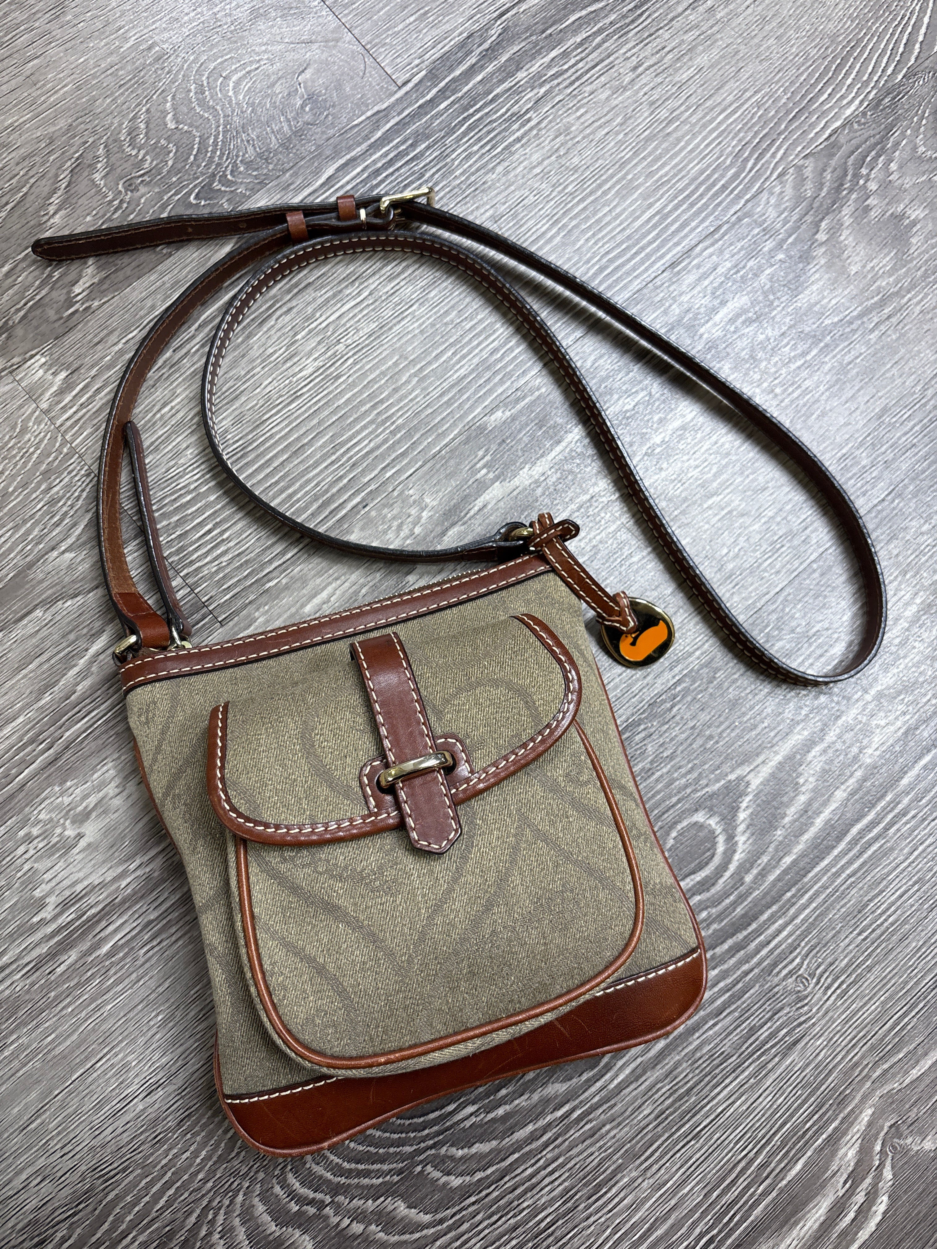 Dooney & Bourke Crossbody - Small