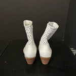 Load image into Gallery viewer, Coconuts By Matisse Perforated Booties - size 9
