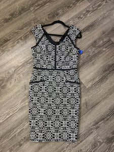 Adrianna Papell Pixel Sleeve Dress (Size 10)