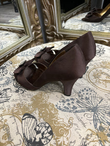 Nina Fabric Bow Heels - Size 7.5