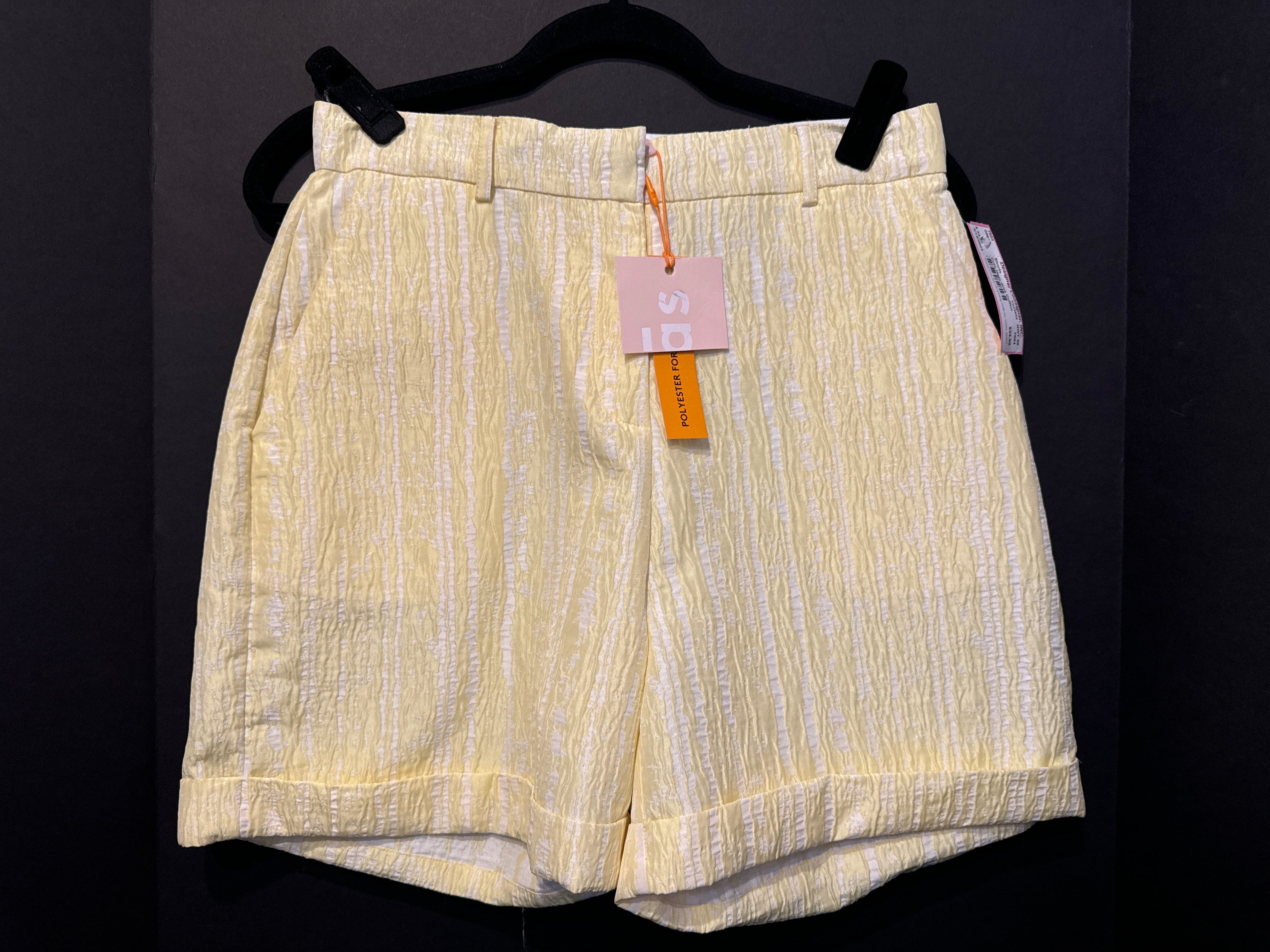 Cras High Rise Cuffed Shorts - size 38