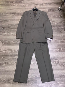 Brooks Brothers Classic 2 Piece Suit - size 38R