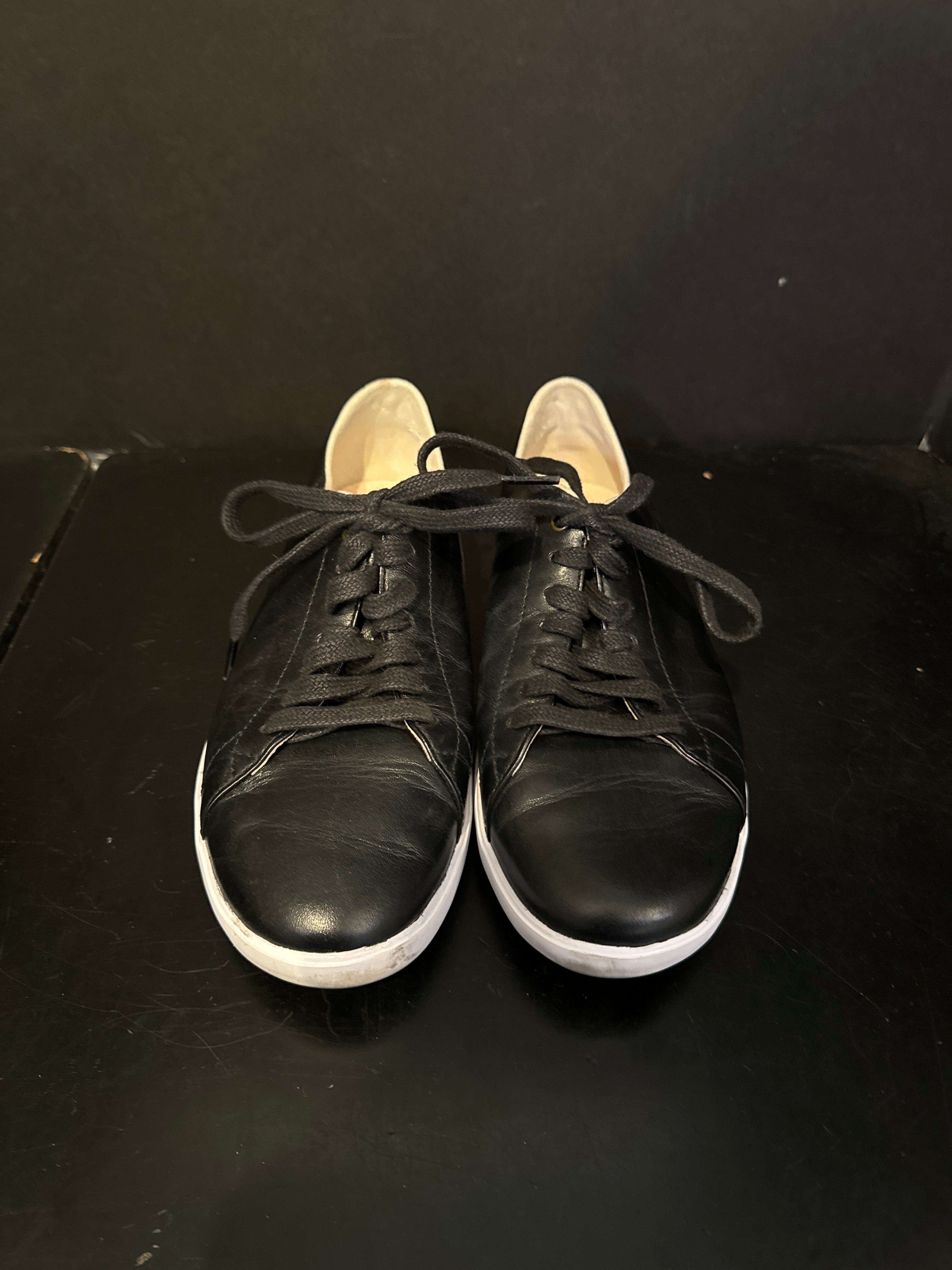 Cole Haan Leather Sneaker Shoes - size 7