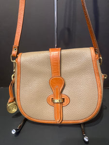 Dooney & Bourke Round Pebble Leather Handbag (Size Small)