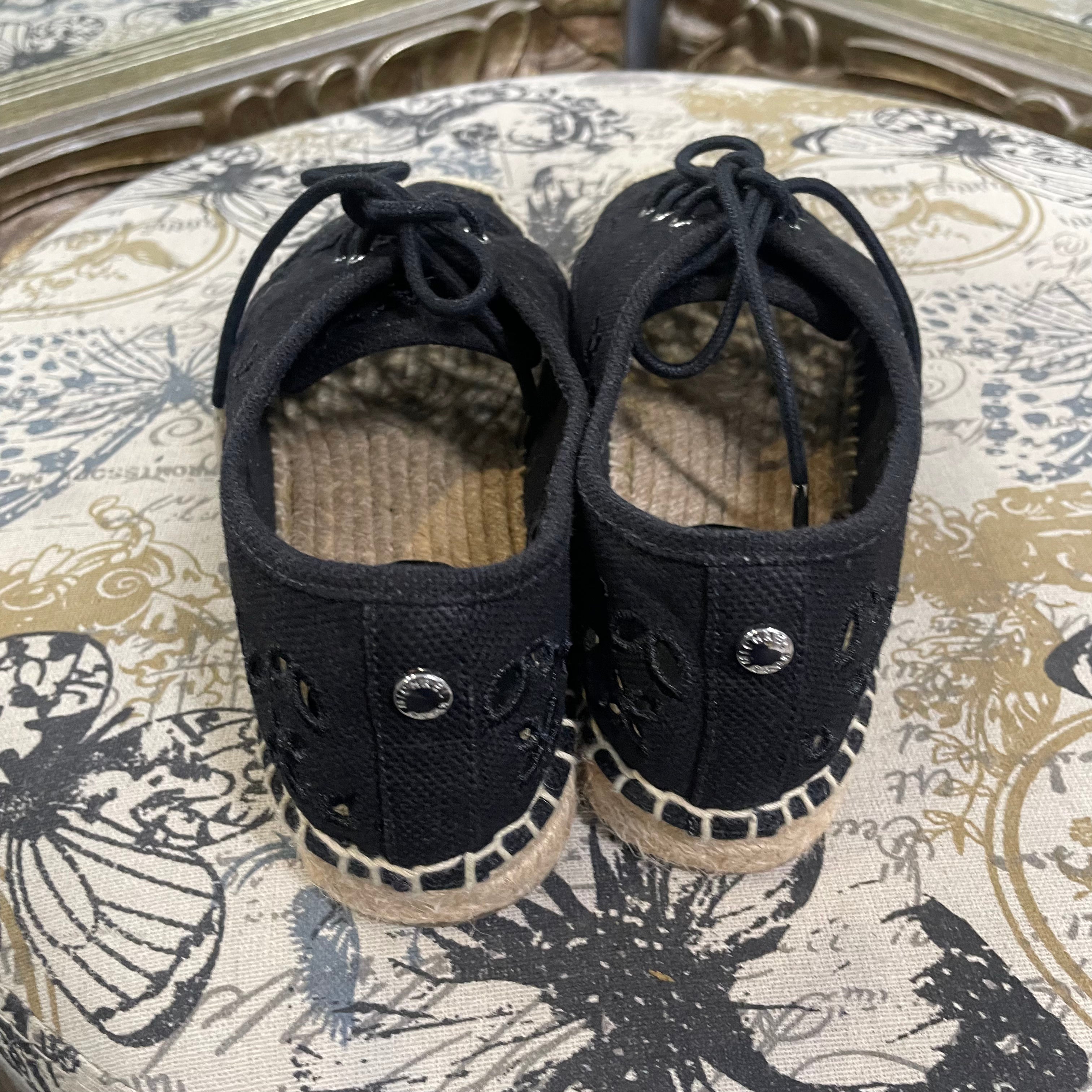 Michael Kors Eyelet Shoes - Size 7