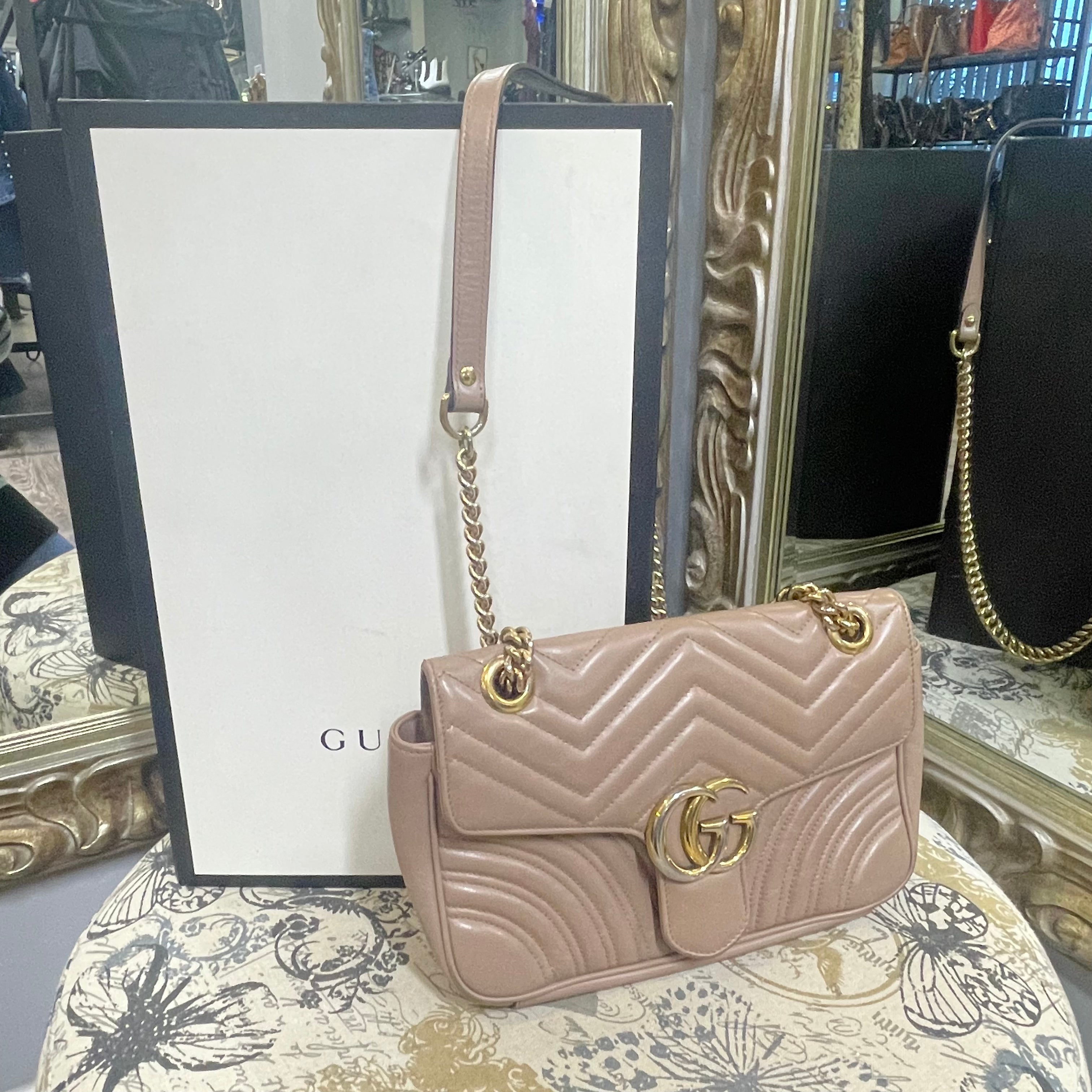 Gucci Marmont Classic Handbag - Medium