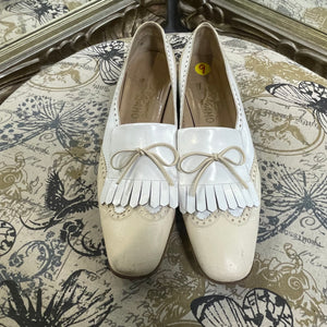 Ferragamo Two Tone Bow Shoes -  Size 9