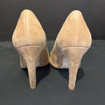 Load image into Gallery viewer, Good American Suede Pumps SHOES 7

