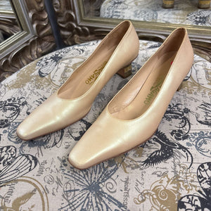 Ferragamo Closed Toe Block Heel SHOES 7.5