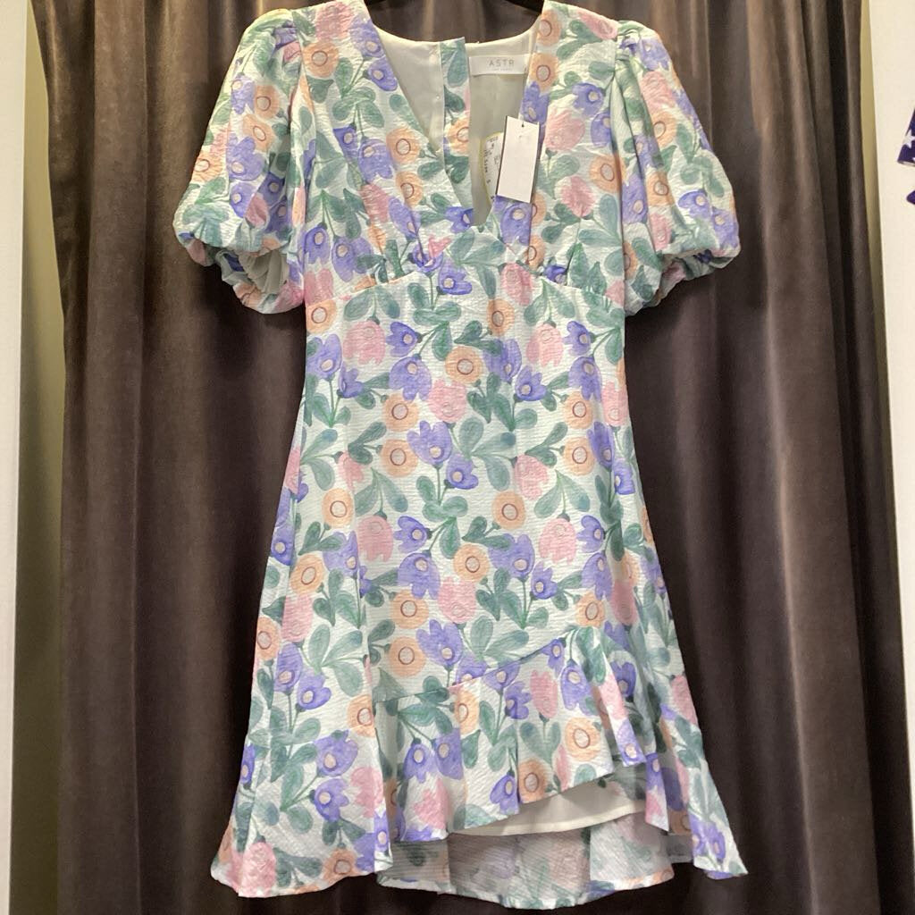 ASTR NWT Tulip Print SS DRESSES S
