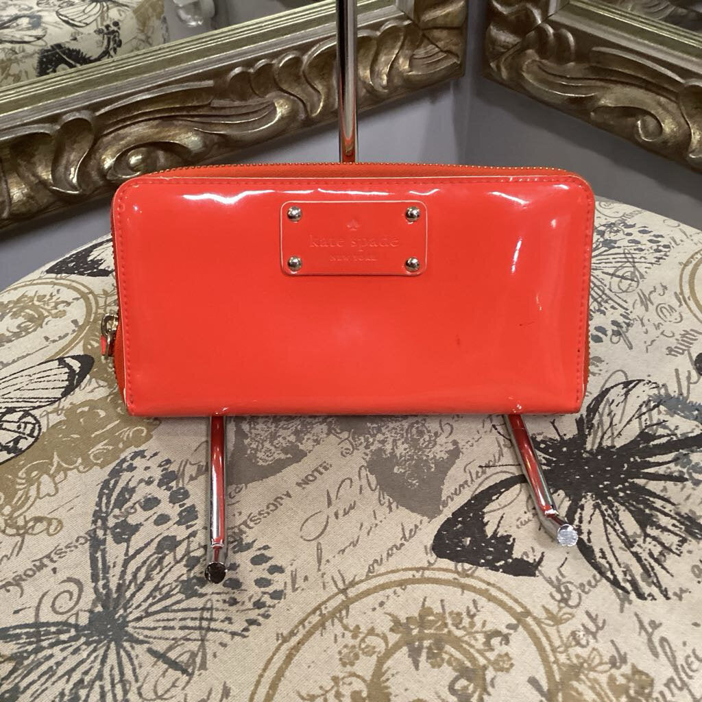 Kate Spade Patent Zip Around WALLETS S
