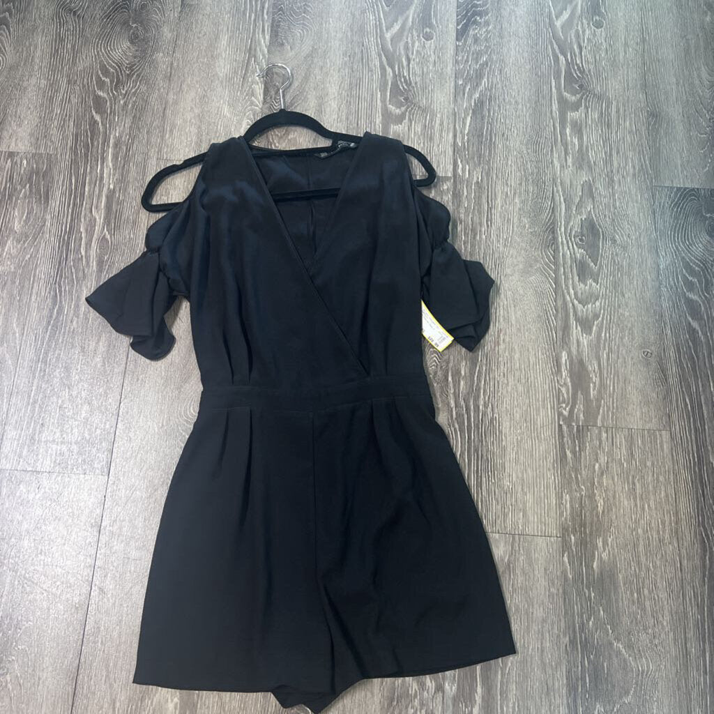 Zara Cold Shoulder Deep V Shorts JUMPSUITS XS