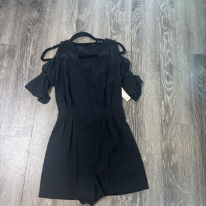 Zara Cold Shoulder Deep V Shorts JUMPSUITS XS