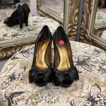 Load image into Gallery viewer, Coach Monogram Side w Bows SHOES 6.5
