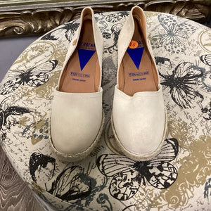 Verbenas Suede Closed Toe Espadrille SHOES 7.5