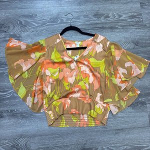Tiny NWT Floral Batwing TOPS M