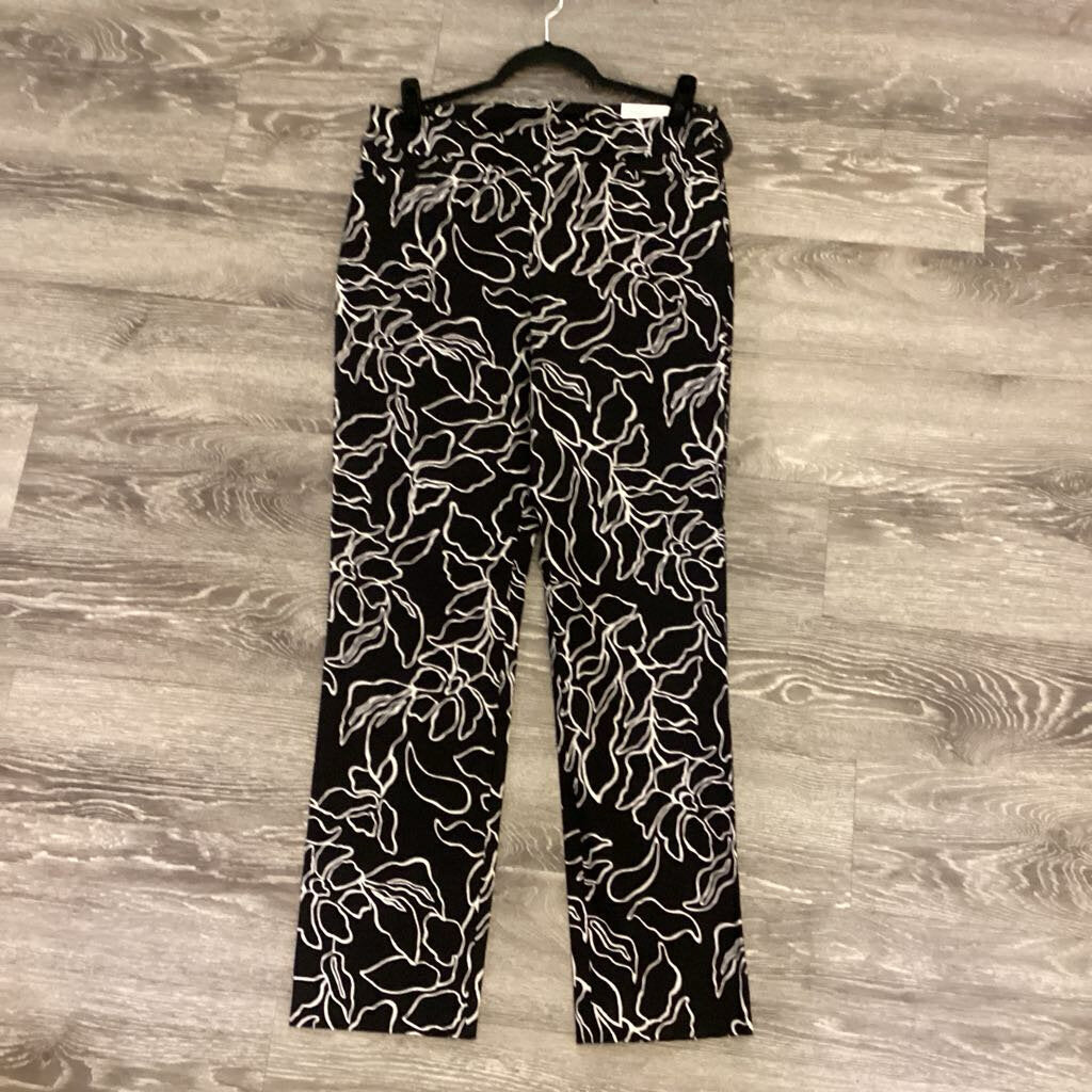 Chicos NWT Patterned PANTS 1.5