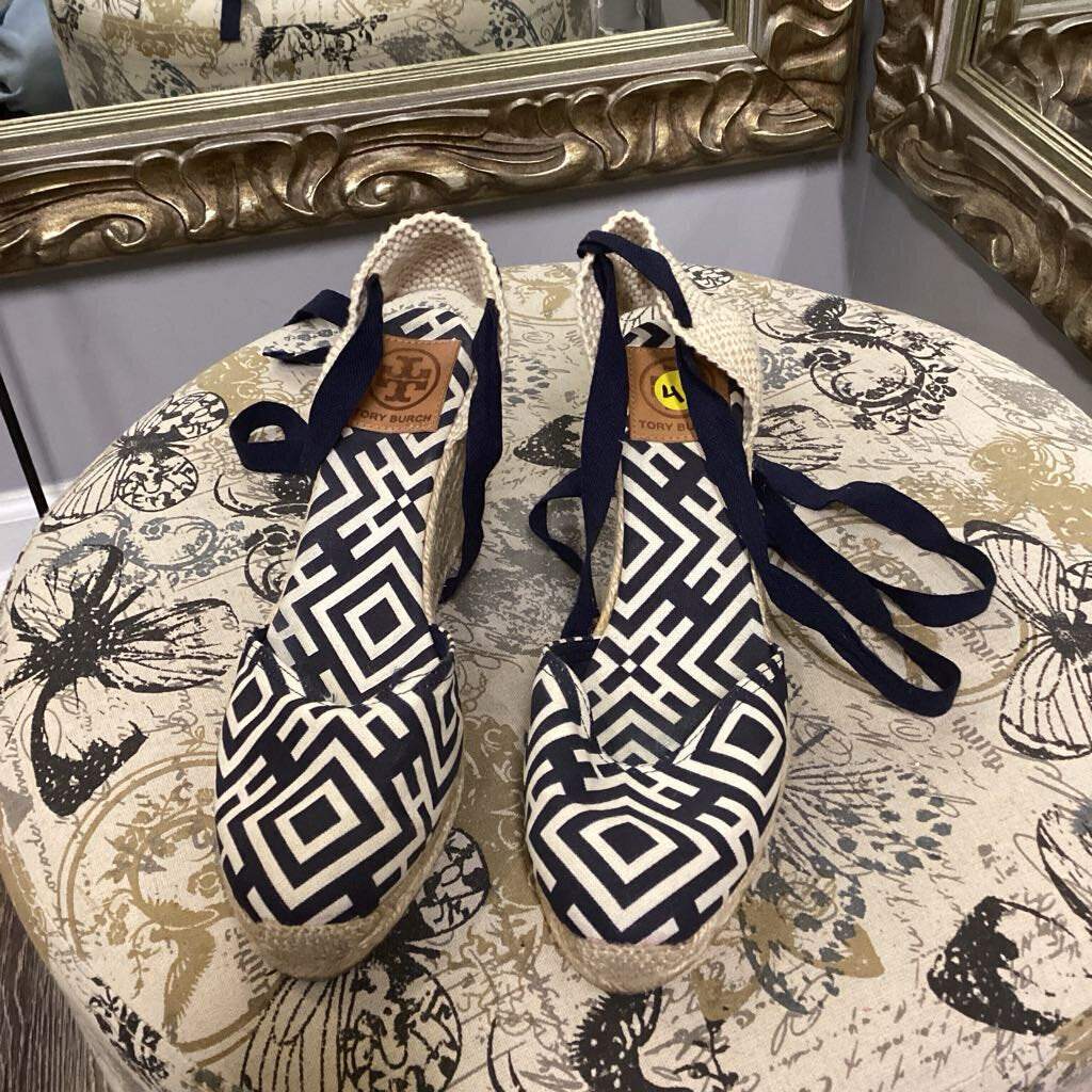 Tory Burch Patterned Closed Toe Espadrille SHOES 40