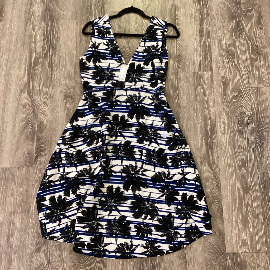 L'Agence Floral Swing Vneck DRESSES 8