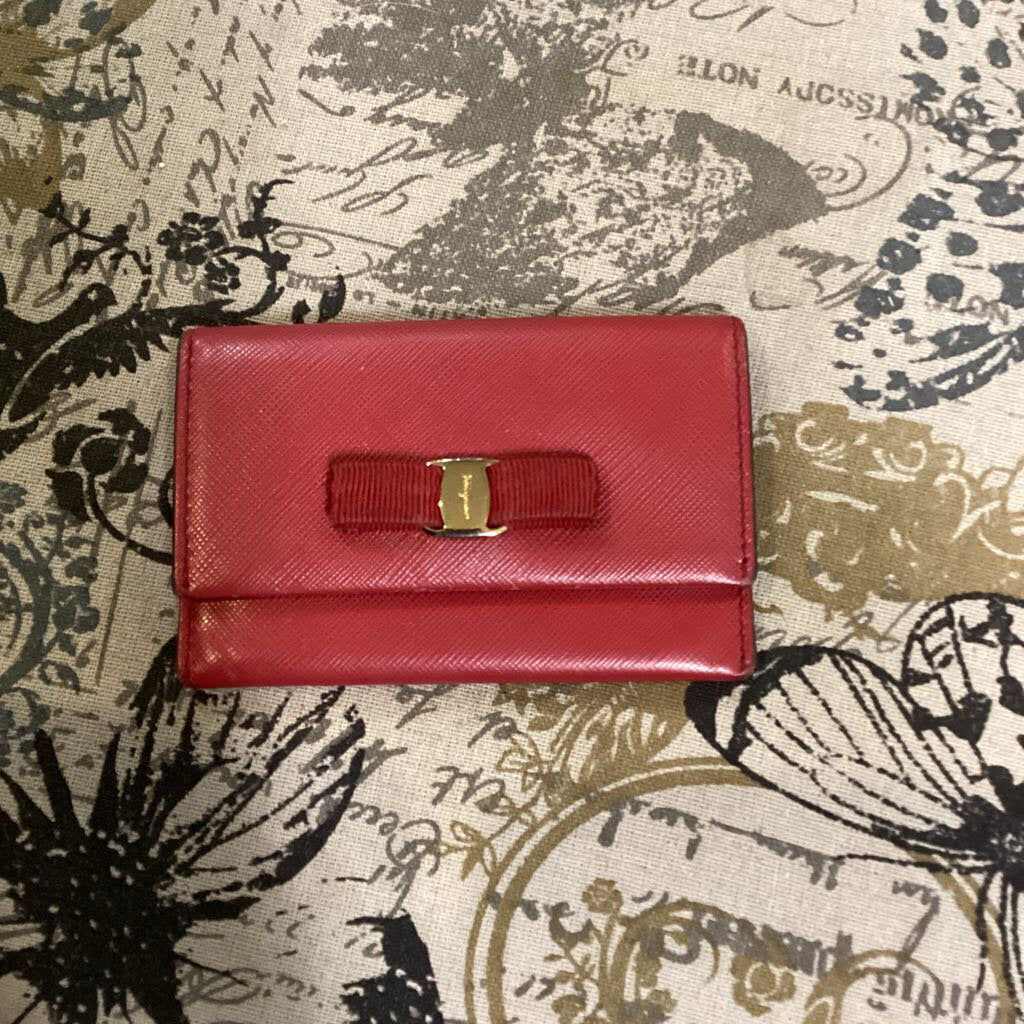 Ferragamo Vintage Clasp WALLETS XS