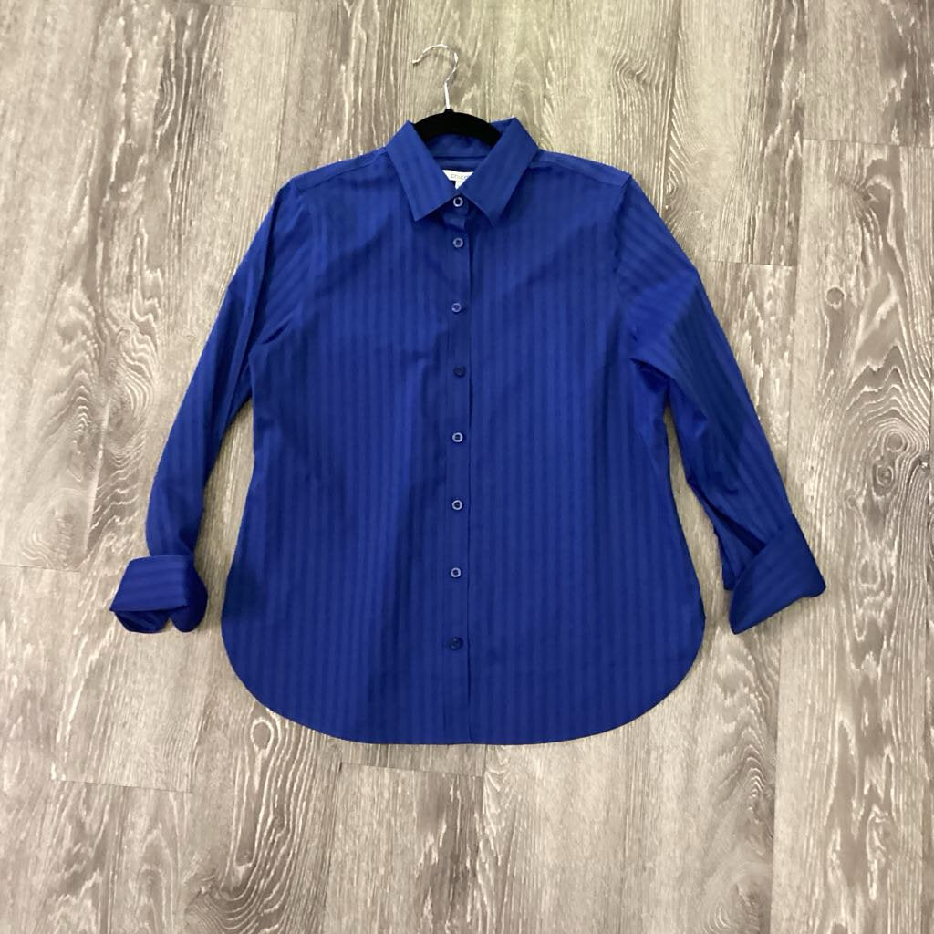 Chicos NWT Button Up LS TOPS 0.5