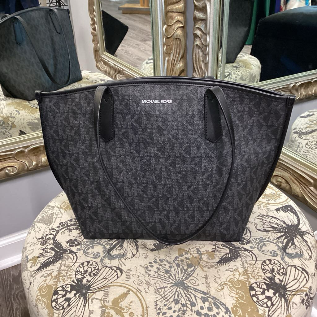 Michael Kors Monogram Mini Tote HANDBAGS M