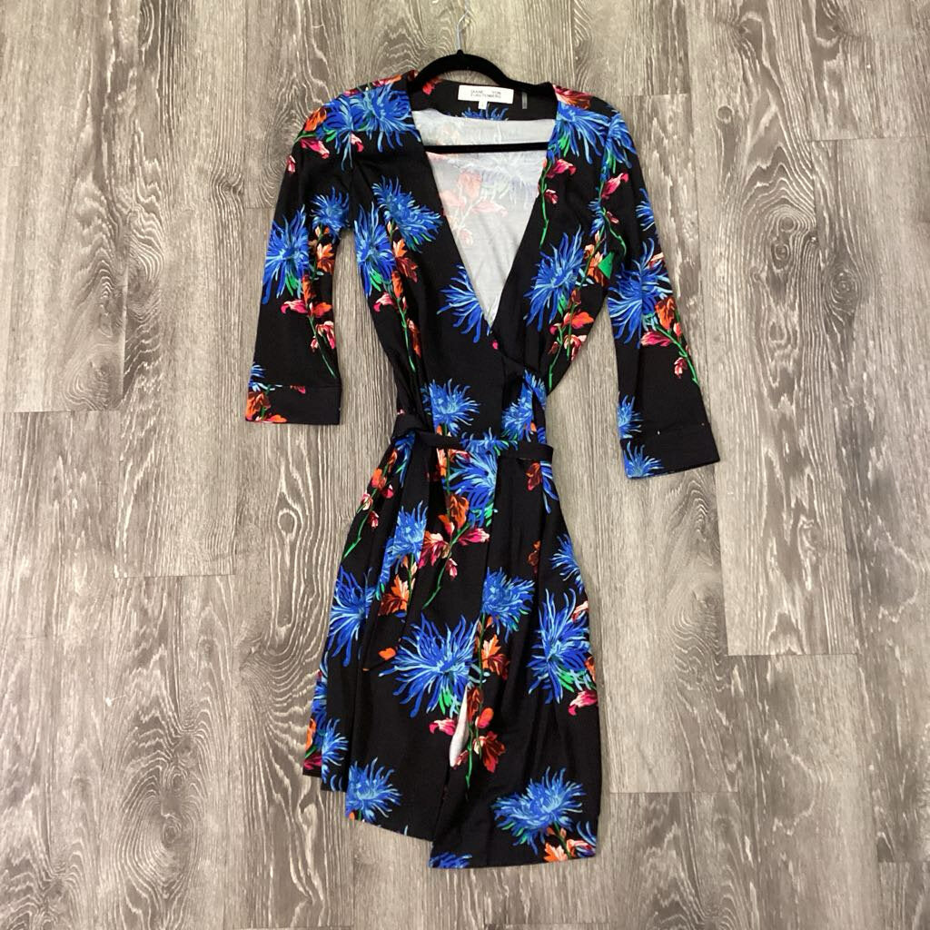 DVF Floral Print Classic Wrap Dress DRESSES 8