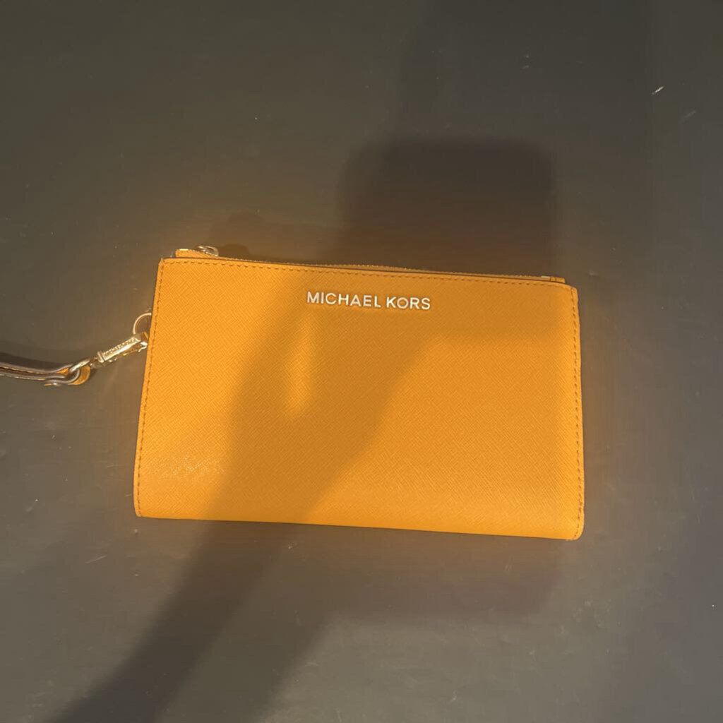 Michael Kors Monogram Canvas Zip WALLETS S
