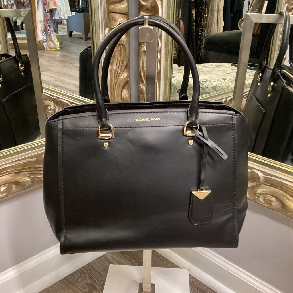 Michael Kors NWT Leather Classic HANDBAGS M