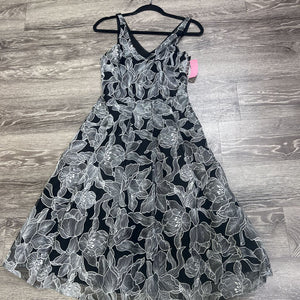 WHBM Mesh Overlay Floral DRESSES 4