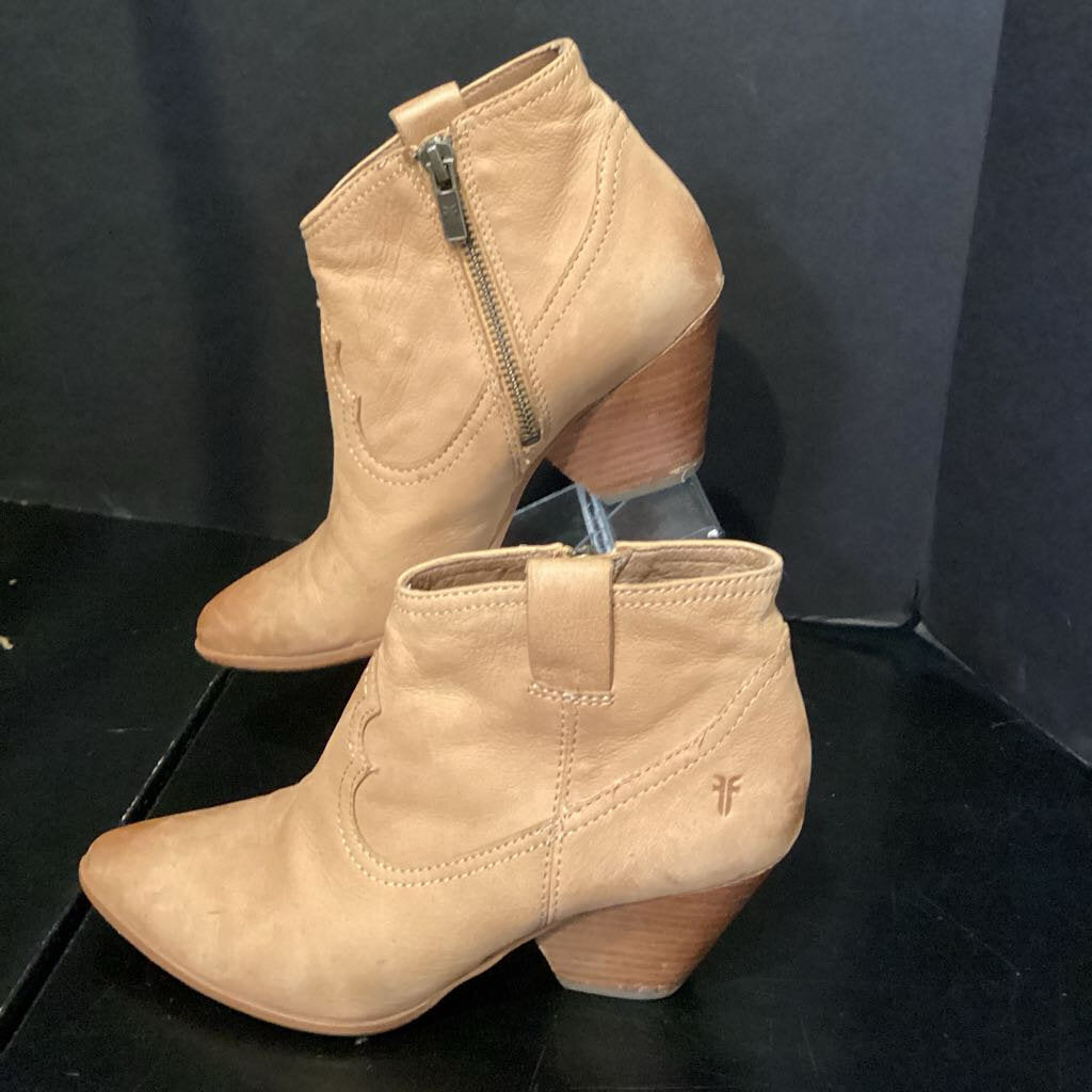Frye Ankle BOOTIES 6