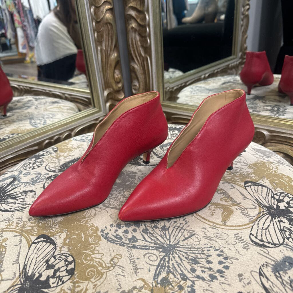 Pour la Victoire Kitten Heels SHOES 5.5