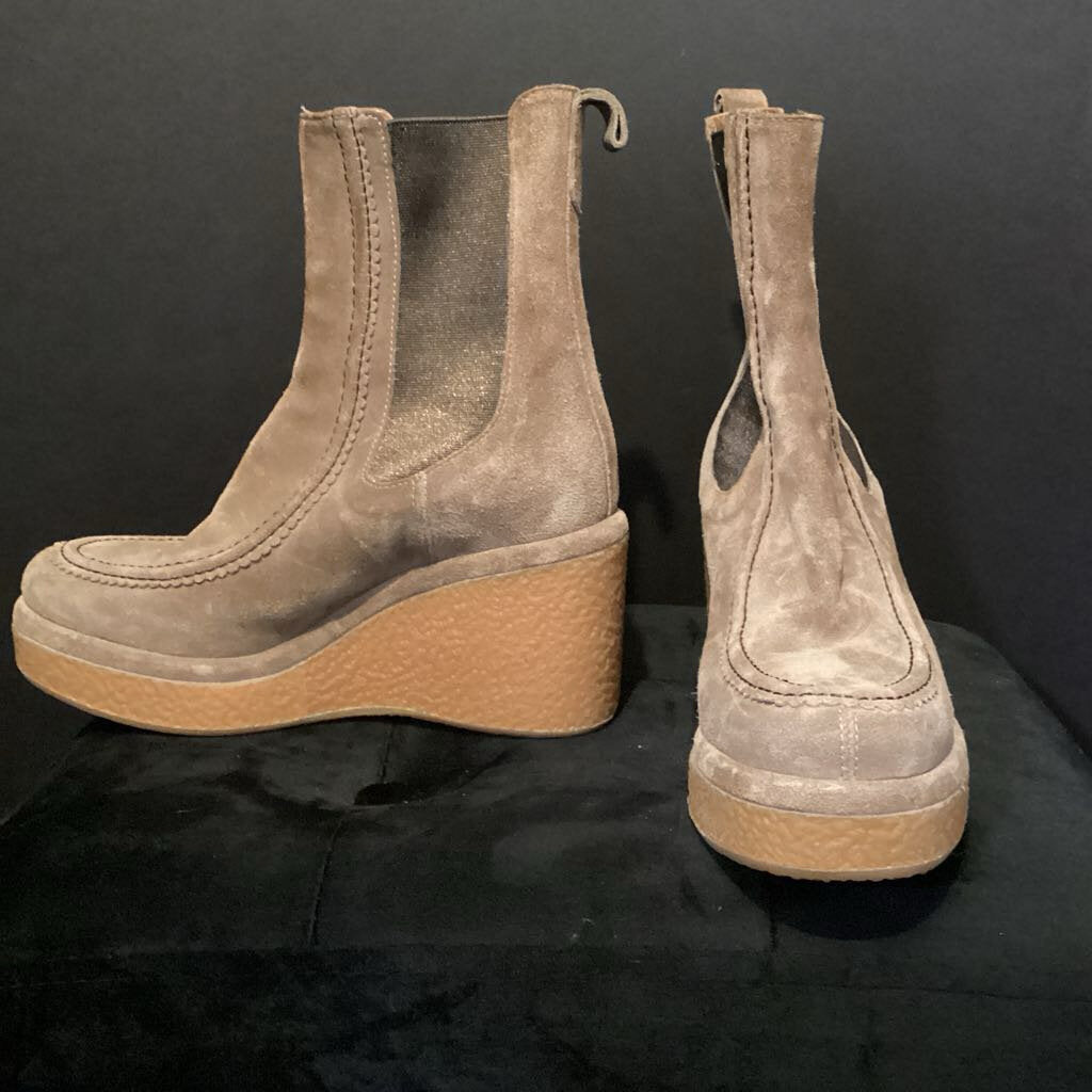 Homers Suede Chunky Wedge Bootie BOOTIES 7.5