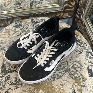 Vans Classic Sneaker Style SHOES 8.5