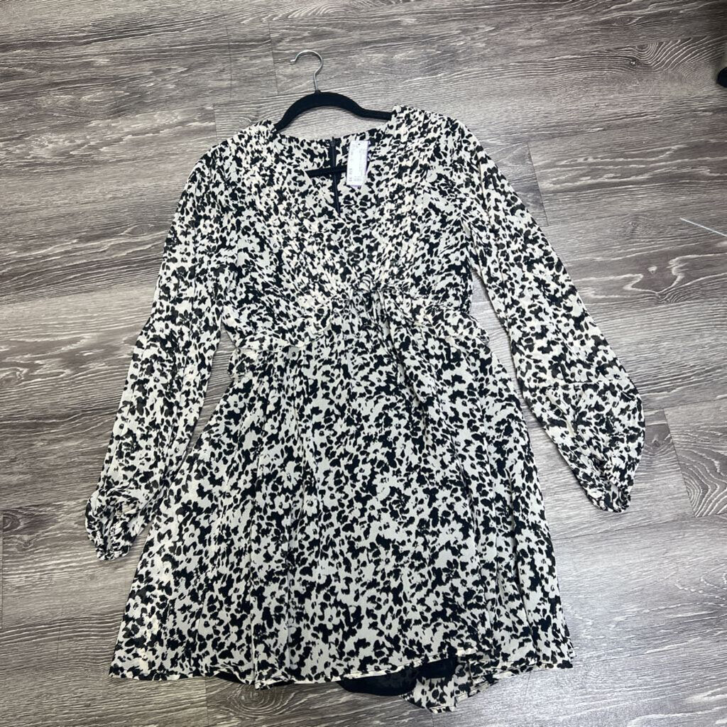 Steve Madden NWT Patterned LS DRESSES S