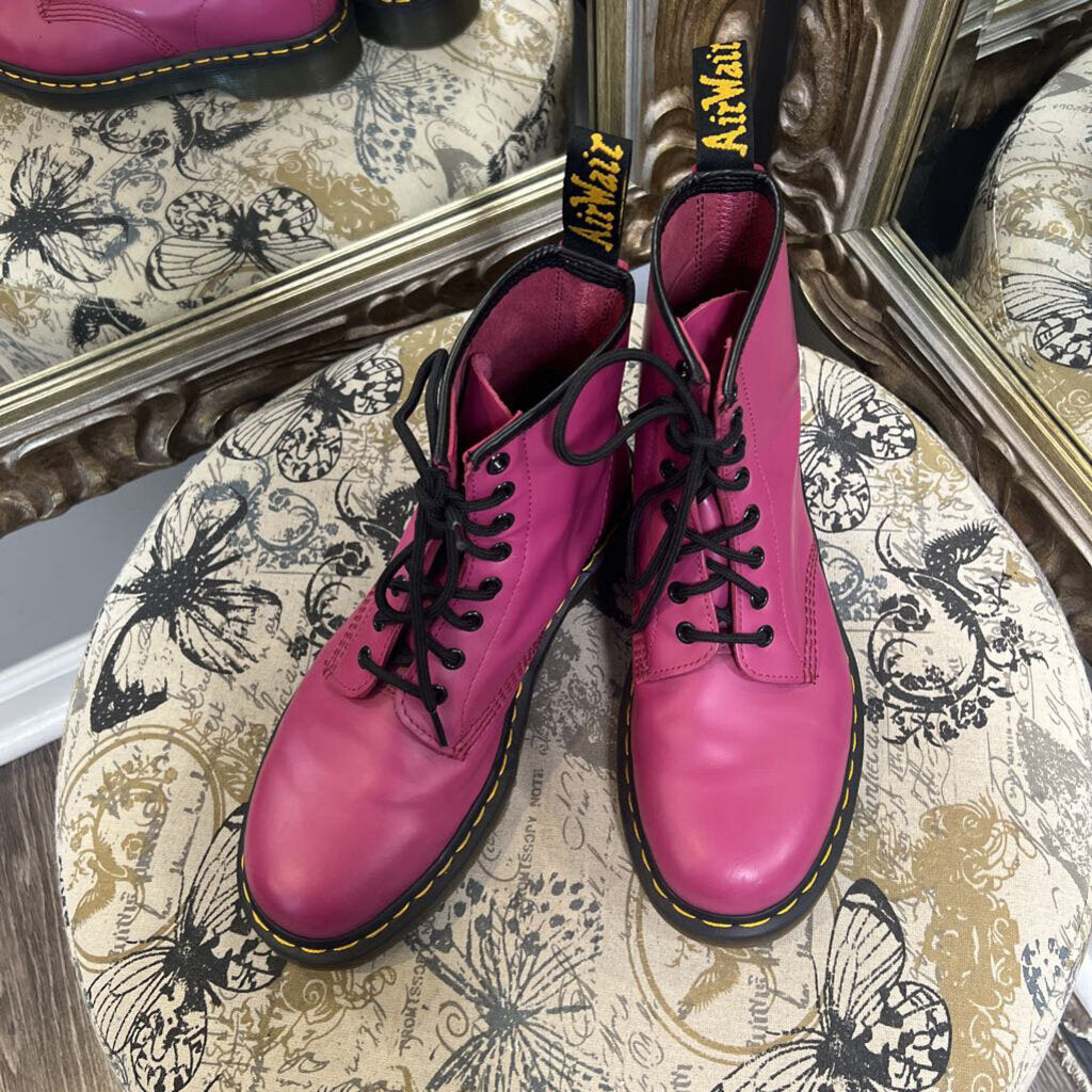 Doc Martens Classic Style Boots BOOTIES 9