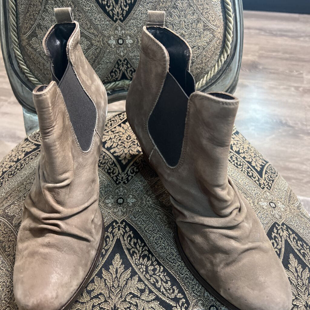 Paul Green Short/Rouched BOOTIES 7