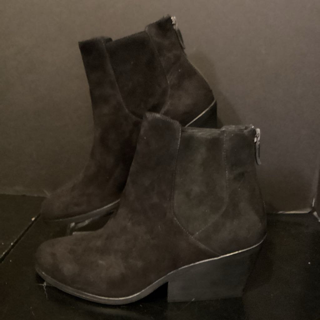 Eileen Fisher Suede Ankle Booties BOOTIES 9.5