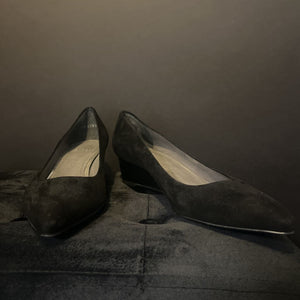 Stuart Weitzman Suede Mini Heels SHOES 9