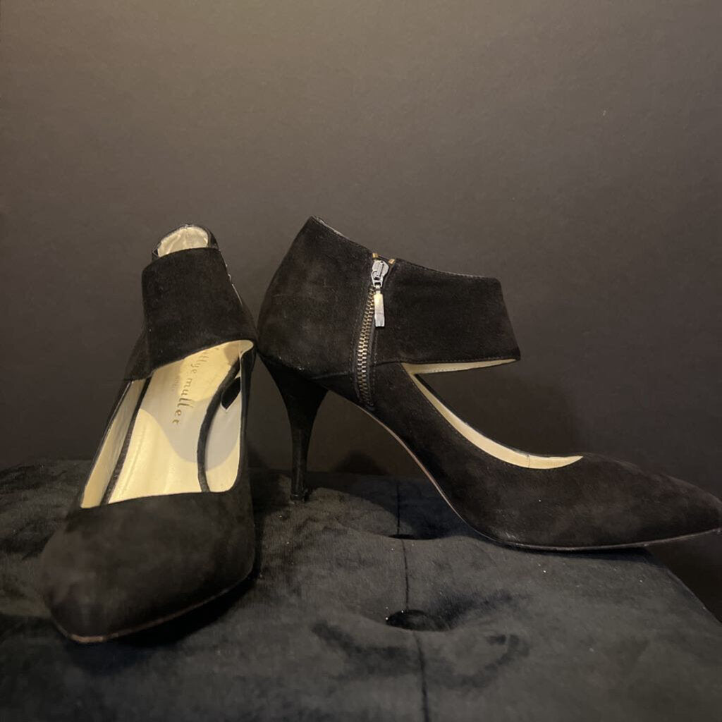 Betty Mueller Suede Pumps SHOES 40