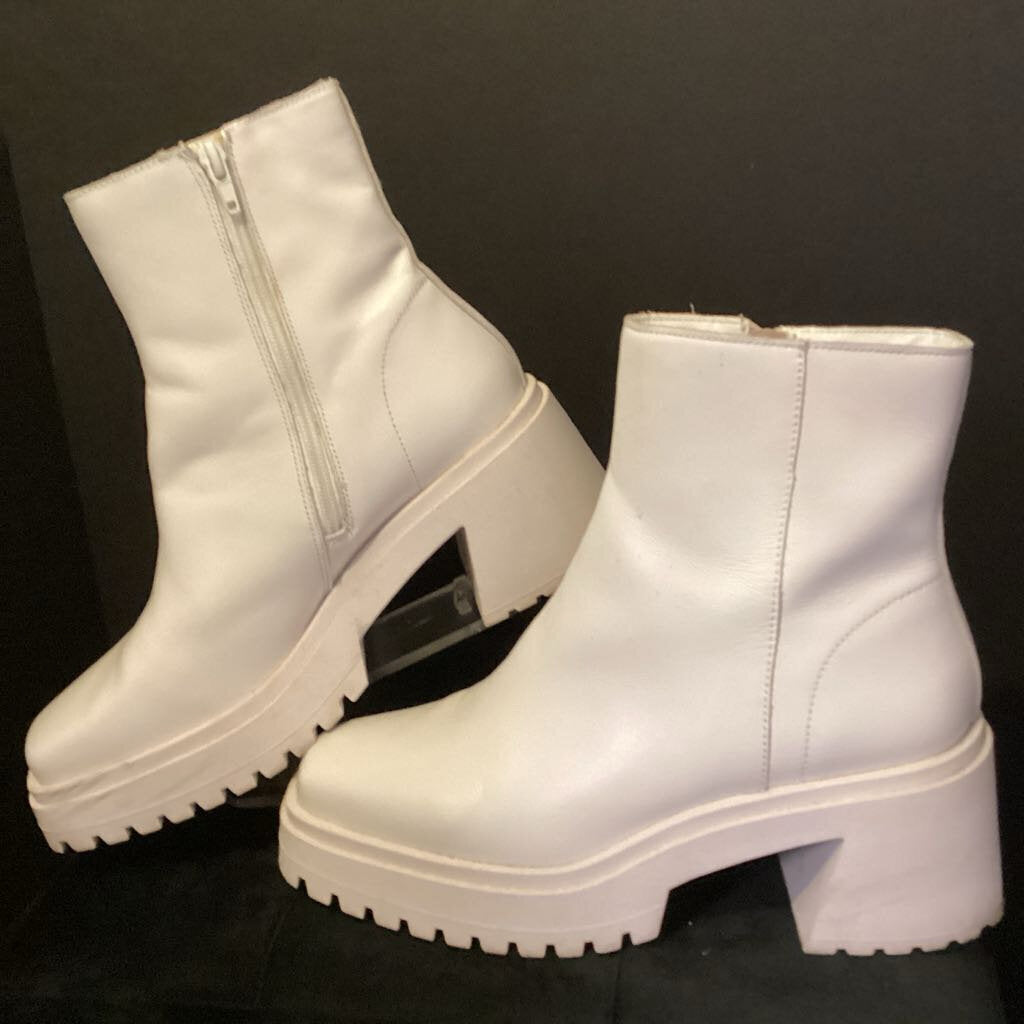 Inez Calf Ankle BOOTIES 8.5W