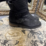 Load image into Gallery viewer, Paul Green Leather Midi Flats BOOTS 8.5
