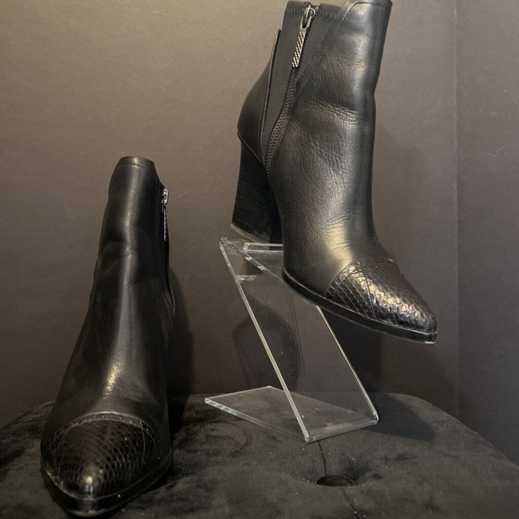 Donald Pliner Leather Croc Toe Heeled Midi BOOTIES 9.5