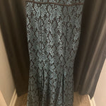 Load image into Gallery viewer, Nightway Sparkle Cap Sleeve Lace Overlay EVENING 10p
