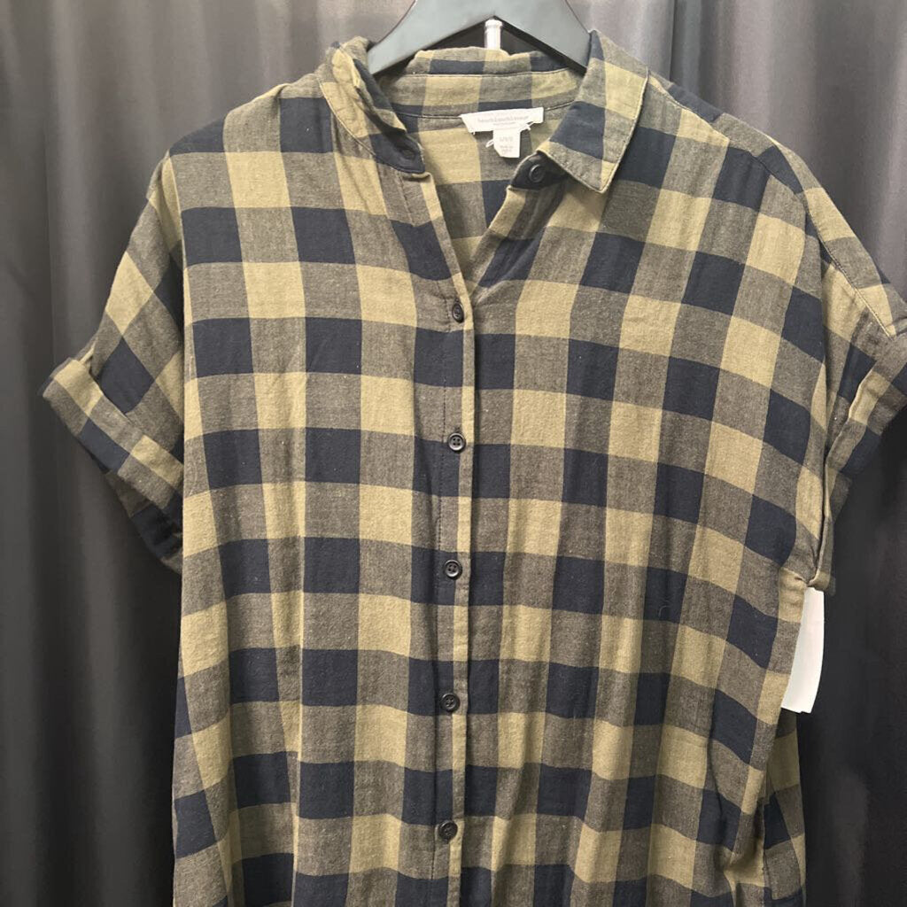 Beachlunchlounge SS Plaid Button Up TOPS L