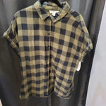 Load image into Gallery viewer, Beachlunchlounge SS Plaid Button Up TOPS L
